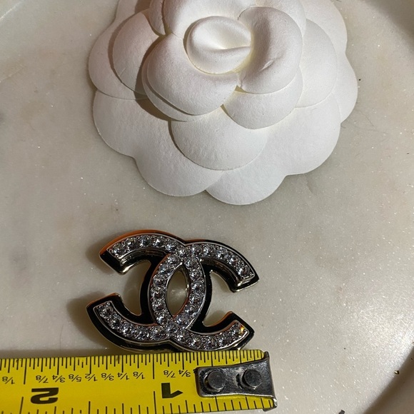 NWT Chanel Brooch gold tone with crystals - Picture 16 of 16